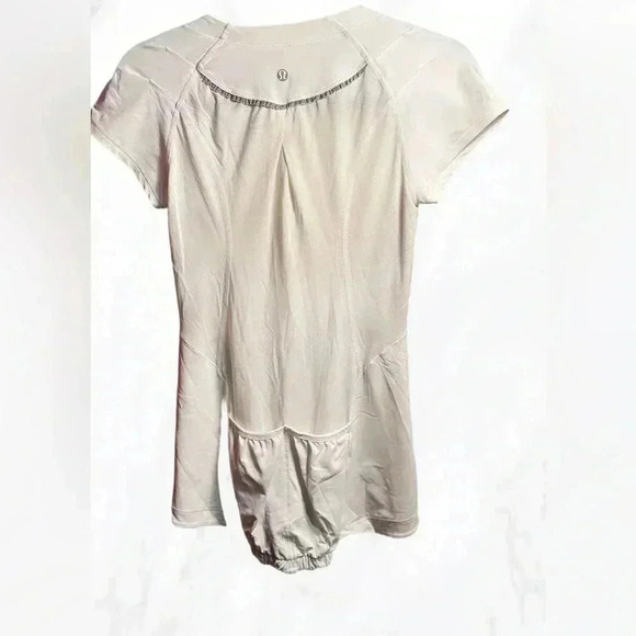 Lululemon Swiftly Tech Short Sleeve White Tee Performance and Style size 6 - Picture 2 of 4